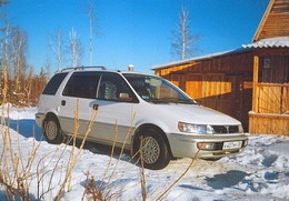 mitsubishi chariot 1996